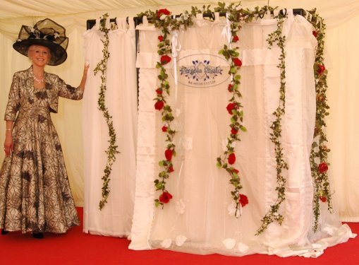 Edwardian Wedding Photbooth Hire.
'Something old something new' - all in one
terrific Pergola Party Photo Booth.

Pergola offers photobooth hire throughout the UK.
